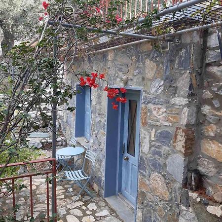 Δωμάτια Κόκκινος Πύργος Plomari Exterior foto